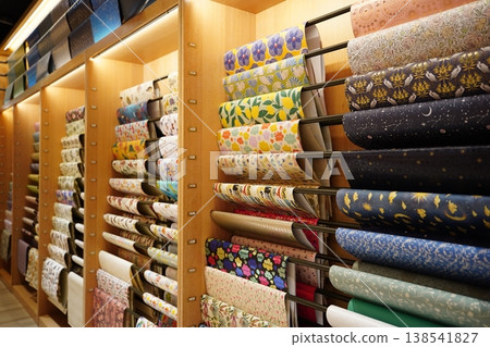 wrapping paper 138541827