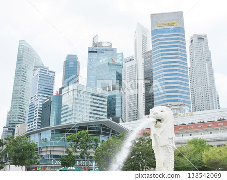 Singapore: Merlion and skyscrapers 138542069