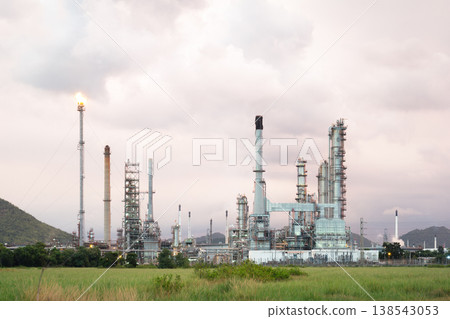 Oil Refinery Processing Facility in Bang Lamung, Chonburi Oil Refinery Processing Facility in Bang Lamung, Chonburi 138543053