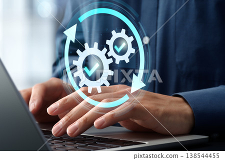 定期進行系統維護和測試，以確保系統可靠且安全運作。使用筆記型電腦進行系統測試。 138544455