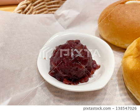 Anko and butter pull-apart bread (Robe bread) Anko and butter pull-apart bread (Robe bread) 138547026