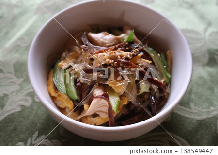 Chicken breast and cucumber vermicelli salad 138549447