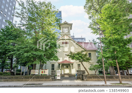 Sapporo City, Hokkaido: Sapporo Clock (former Sapporo Agricultural College Drill Hall), a symbol of Sapporo City and a popular tourist attraction. 138549903