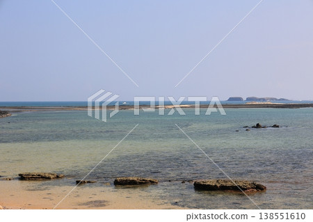 Penghu coast, white sand, Taiwan 138551610