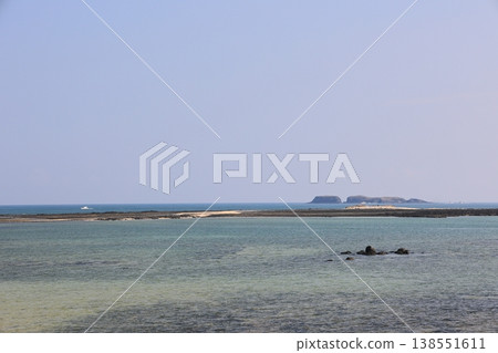 Penghu coast, white sand, Taiwan 138551611