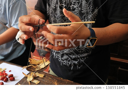 Traditional Chinese medicine, prescription preparation, dietary supplements, Siwu Decoction, sesame oil chicken, rice wine chicken, and herbal pork rib stew. 138551845