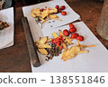 Traditional Chinese medicine, prescription preparation, dietary supplements, Siwu Decoction, sesame oil chicken, rice wine chicken, and herbal pork rib stew. 138551846