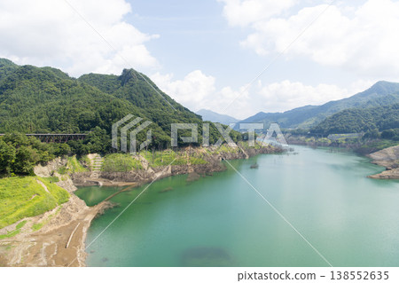 揚巴湖上的橋 138552635