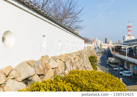 福山城,日本百大城堡之一,位於廣島縣福山市,冬日景色。 福山城,日本百大城堡之一,位於廣島縣福山市,冬日景色。 138553425