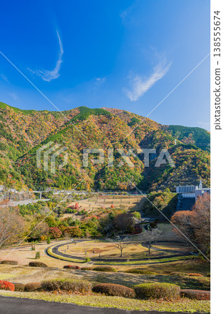 Autumn foliage around Nagashima Dam in Kawane Town (Shizuoka Prefecture) Autumn foliage around Nagashima Dam in Kawane Town (Shizuoka Prefecture) 138555674