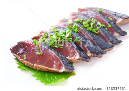 Seared bonito - A Takamatsu specialty, seared bonito 138557861
