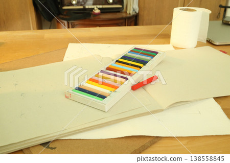 Oil Pastel Set and Practice Paper 138558845