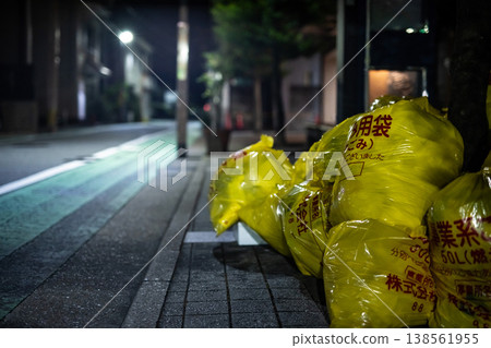 福岡市夜間垃圾收集 福岡市夜間垃圾收集 138561955