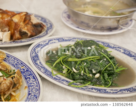 sweet potato leaves sweet potato leaves 138562648