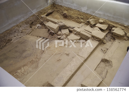 廣島原子彈遺跡展覽館內陳列著原子彈殘骸 138562774