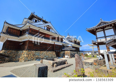 【京都府】晴空下的福知山城與豐岩井 【京都府】晴空下的福知山城與豐岩井 138563309