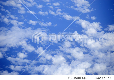 旅行的天空 138563468