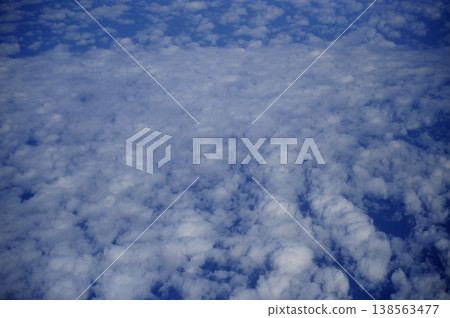 The sky of travel 138563477
