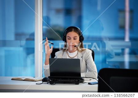 Business woman, call center and laptop for planning, thinking of solution and technical support at night. Professional agent, consultant or IT advisor with information or problem solving on computer Business woman, call center and laptop for planning, thinking of solution and technical support at night. Professional agent, consultant or IT advisor with information or problem solving on computer 138566207