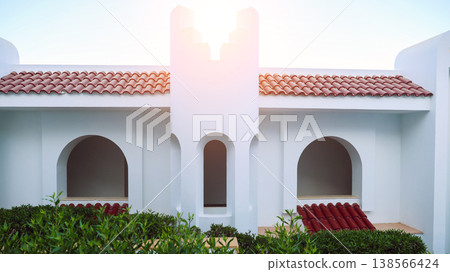 White House with arched openings 138566424