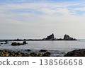 神奈川縣真鶴岬的三石岩層和廣闊的海岸景觀，以及神聖的繩索 138566658