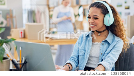 Video call, wave and woman in small business on laptop with customer or virtual communication in fashion studio. Entrepreneur, talking or crm service, online meeting and chat with ecommerce clients Video call, wave and woman in small business on laptop with customer or virtual communication in fashion studio. Entrepreneur, talking or crm service, online meeting and chat with ecommerce clients 138568054