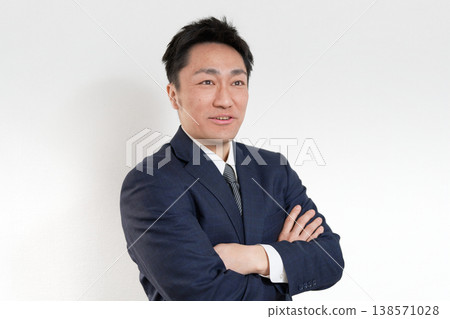 一位值得信賴的中年商人的畫像 138571028