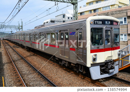 Keio 7000 series 7728F reproduction crimson stripe 138574994