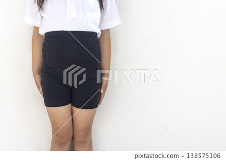 身穿黑色緊身褲的女孩下半身像(5歲,日本人,未露臉) 身穿黑色緊身褲的女孩下半身像(5歲,日本人,未露臉) 138575106