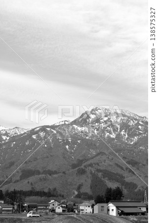 Snow mountain in Niigata Snow mountain in Niigata 138575327