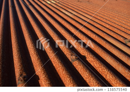 Rusty corrugated tin roof Rusty corrugated tin roof 138575540