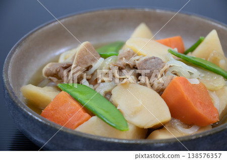 肉和土豆 138576357