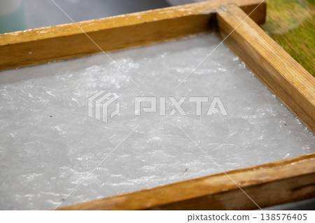 Paper-making 138576405