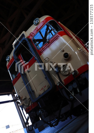 The Kiha 65 series diesel railcars were active on steep gradient sections throughout Japan. The Kiha 65 series diesel railcars were active on steep gradient sections throughout Japan. 138577155