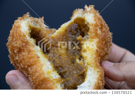 Curry bread Curry bread 138578521
