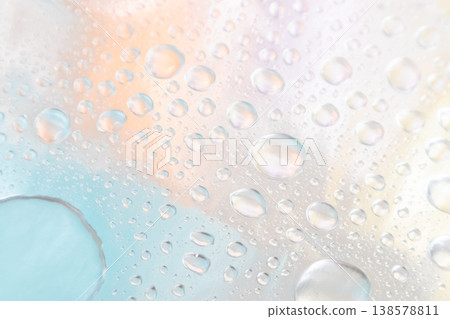 雪葩的顏色和雨滴 138578811