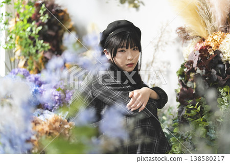 花中女子 花中女子 138580217