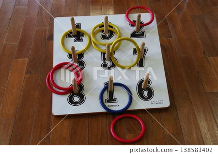 Ring toss game for children and seniors 1 Ring toss game for children and seniors 1 138581402