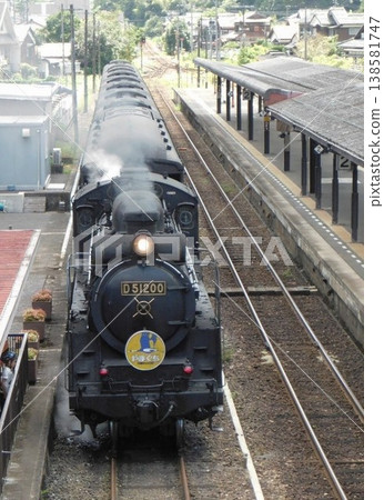 D51-200 SL Yamaguchi train waiting at Tsuwano Station on the Yamaguchi Line. 138581747