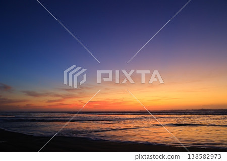 beautiful beach sunrise 138582973