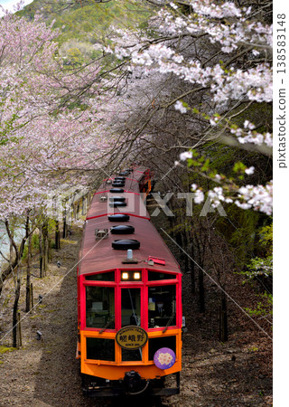 嵯峨野觀光鐵道 嵯峨野號列車 7 號 138583148