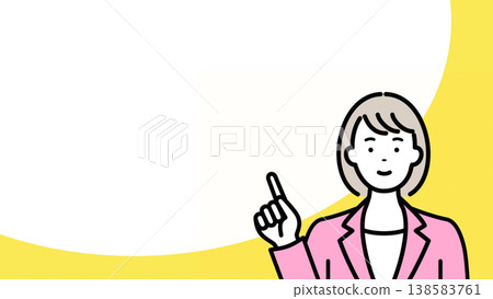 一位女商人指著前方解釋，旁邊配有對話框。留有空白區域。 138583761