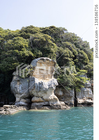 The unique rock formations and lush green scenery floating in the sea around the Kujukushima Islands in Nagasaki Prefecture The unique rock formations and lush green scenery floating in the sea around the Kujukushima Islands in Nagasaki Prefecture 138586716