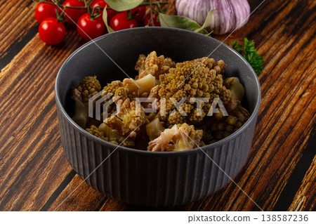 Vegan dietary steamed romanesco cabbage Vegan dietary steamed romanesco cabbage 138587236