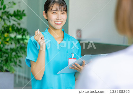 護士,體檢,女性 護士,體檢,女性 138588265