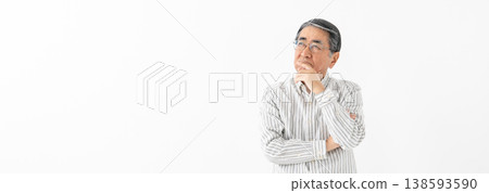 Senior man worried 138593590