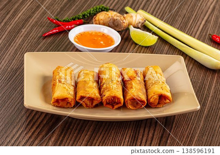 Vietnamese deep fried spring roll Vietnamese deep fried spring roll 138596191