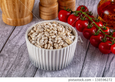 Raw white beans for cooking 138596272