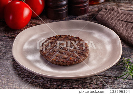 Grilled beef burger minced cutlet Grilled beef burger minced cutlet 138596394