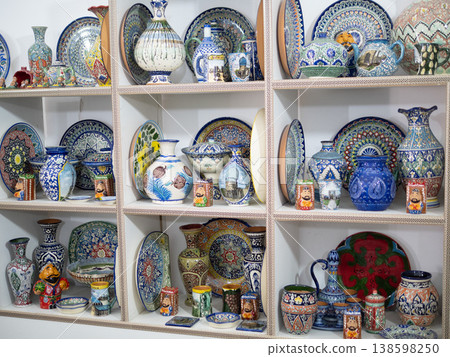 Ceramic shop 138598250